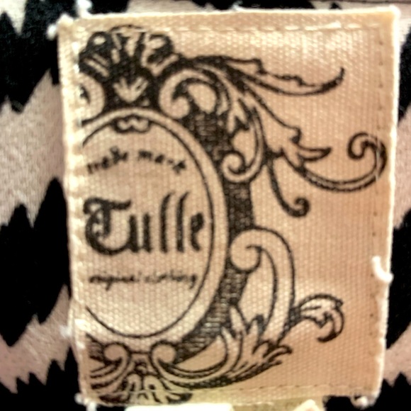 Black & White Blazer zip jacket 🖤🤍 (3 ways to style and wear) - Picture 6 of 7